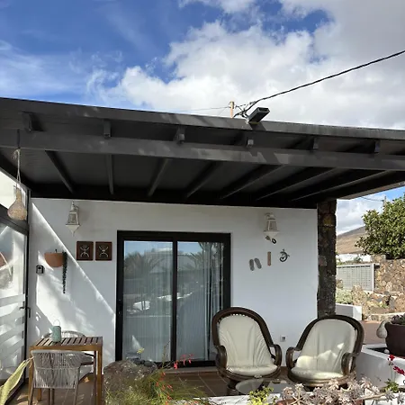 بيت للعطل Con Terraza Y Jardin