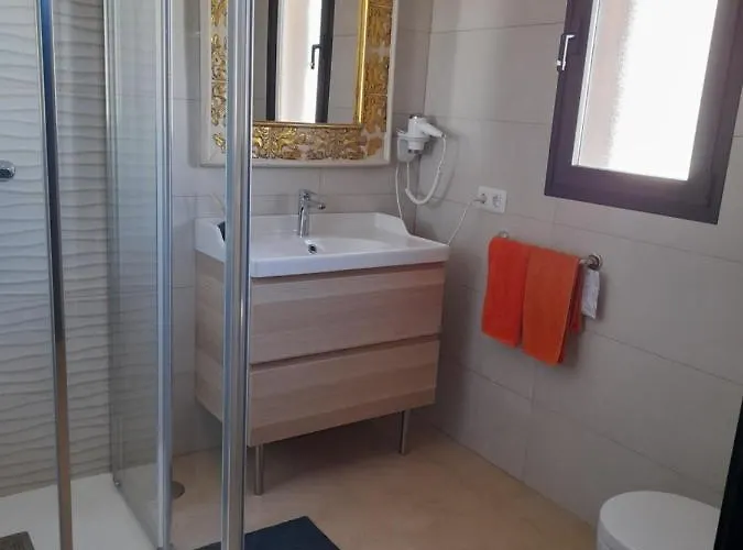 Con Terraza Y Jardin Prázdninový dům