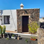 Con Terraza Y Jardin Vakantiehuis Las Breñas