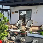 Con Terraza Y Jardin * Las Breñas