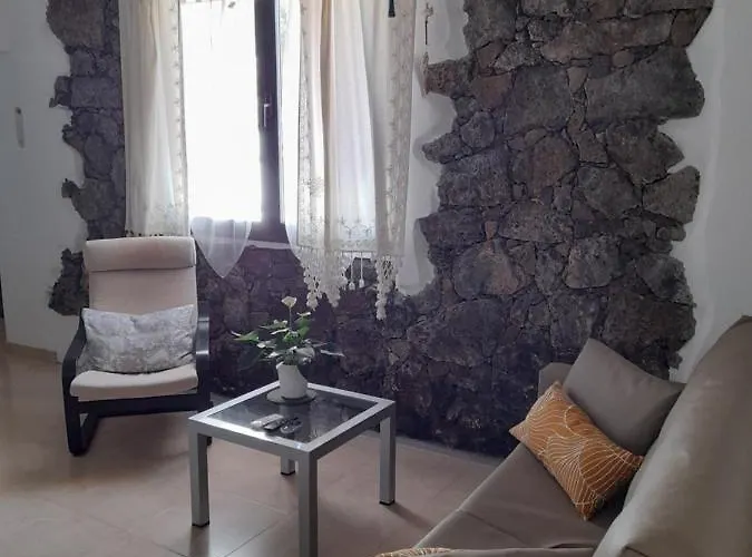 Con Terraza Y Jardin Дом отдыха